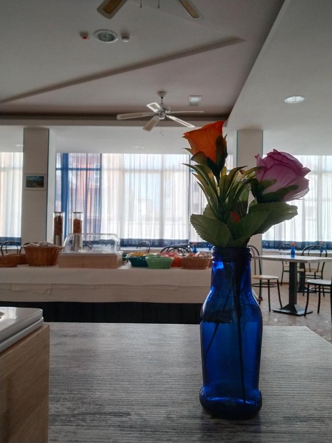 Hotel Goldene Rose ريميني المظهر الخارجي الصورة