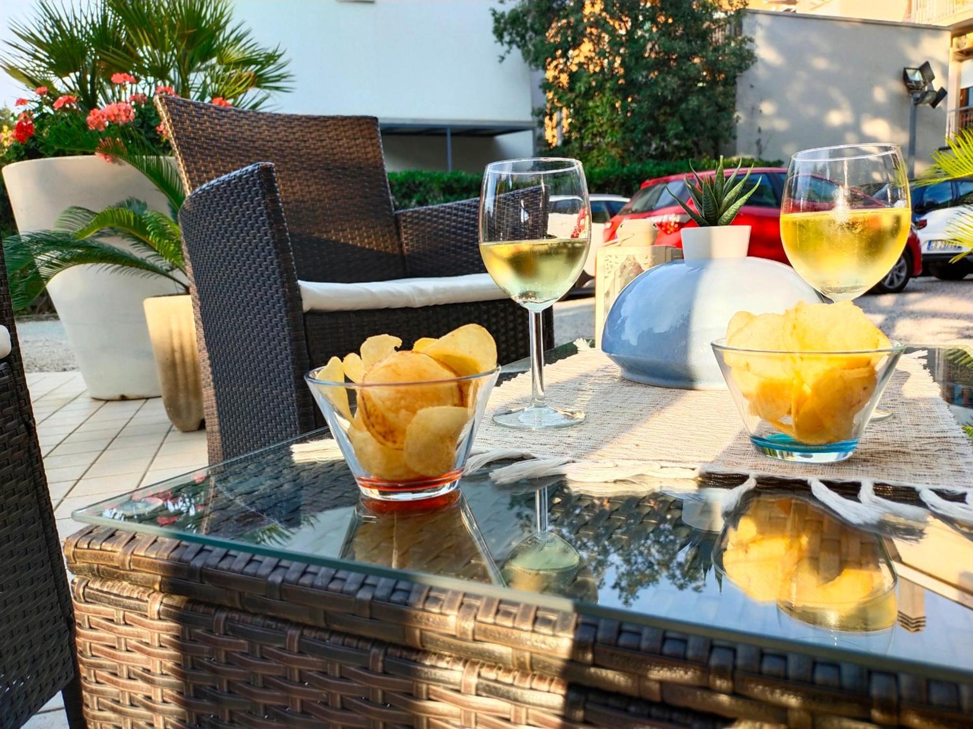 Hotel Goldene Rose ريميني المظهر الخارجي الصورة